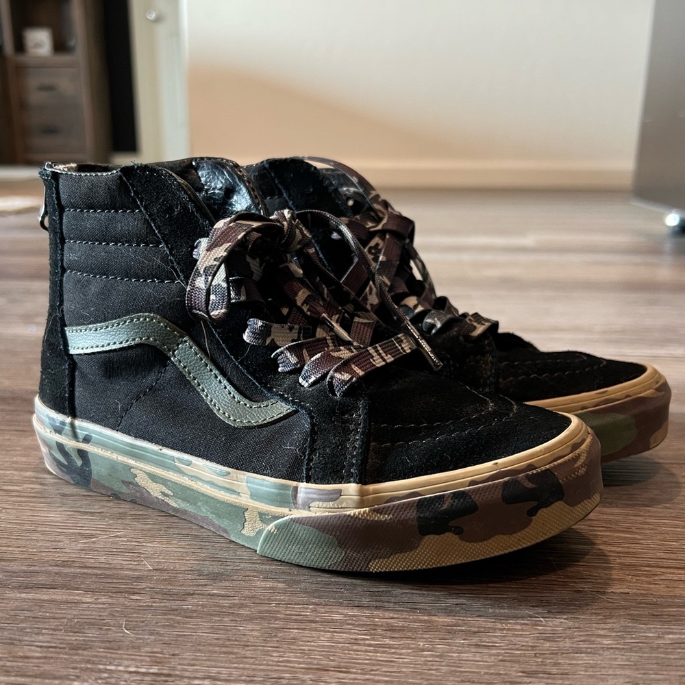 Camo high top boys Vans